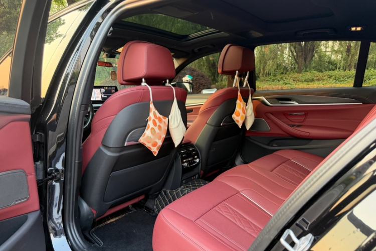 Used BMW 5 Series 2023 530Li Luxury Edition M Sport Package Interior 5