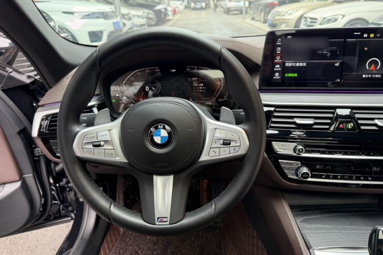Used BMW 5 Series 2023 530Li Leading Model M Sport Package Interior 6