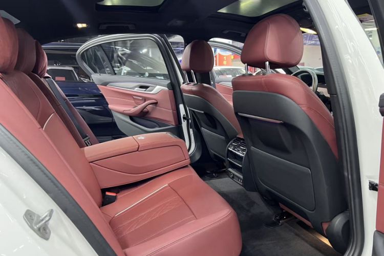 Used BMW 5 Series 2023 Restyled 530Li Leading Edition M Sport Package Interior 6
