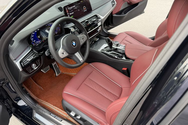 Used BMW 5 Series 2023 Restyled 530Li Leading Edition M Sport Package Interior 6