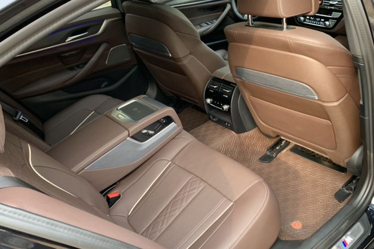 Used BMW 5 Series 2023 530Li Luxury Edition M Sport Package Interior 6