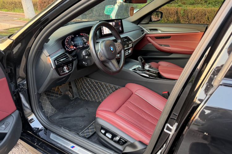 Used BMW 5 Series 2023 530Li Luxury Edition M Sport Package Interior 6