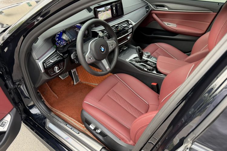 Used BMW 5 Series 2023 Restyled 530Li Leading Edition M Sport Package Interior 7