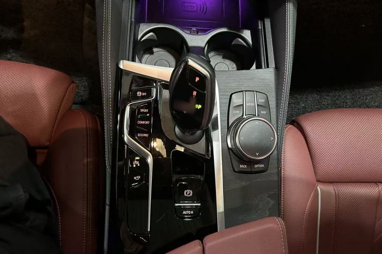 Used BMW 5 Series 2023 530Li Luxury Edition M Sport Package Interior 8