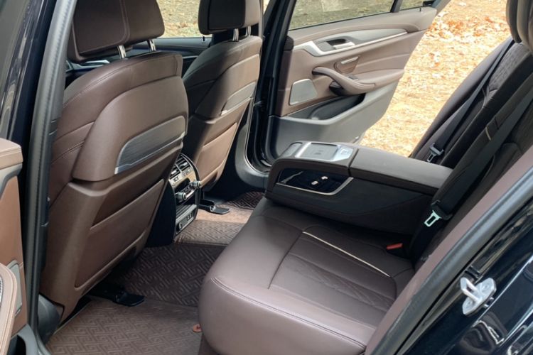 Used BMW 5 Series 2023 530Li Luxury Edition M Sport Package Interior 8