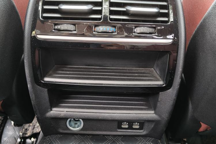 Used BMW 5 Series 2023 530Li Leading Edition Luxury Package Interior 9