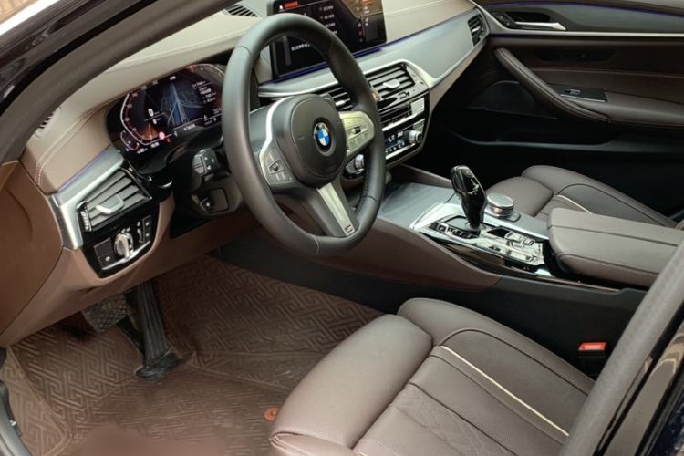 Used BMW 5 Series 2023 530Li Luxury Edition M Sport Package Interior 9