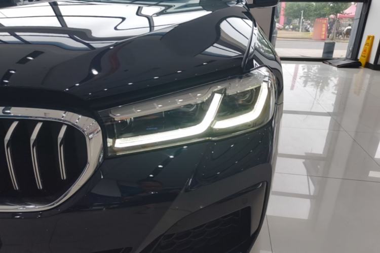 Used BMW 5 Series 2023 530Li Leading Model M Sport Package Left Front Headlight