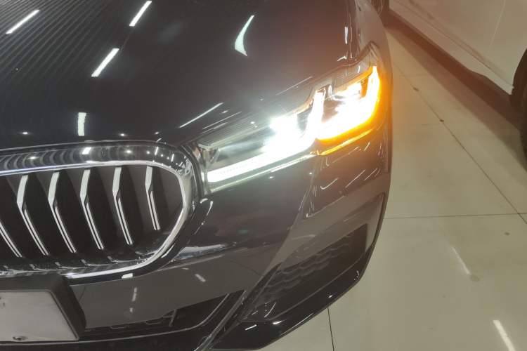 Used BMW 5 Series 2023 530Li Leading Model M Sport Package Left Front Headlight