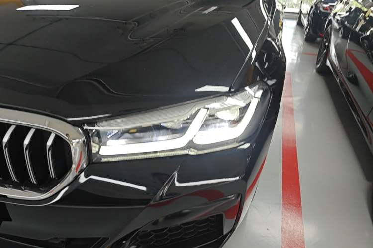 Used BMW 5 Series 2023 Restyled 530Li Leading Edition M Sport Package Left Front Headlight