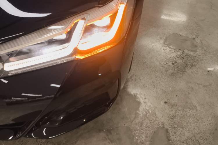 Used BMW 5 Series 2023 530Li xDrive M Sport Package Left Front Headlight