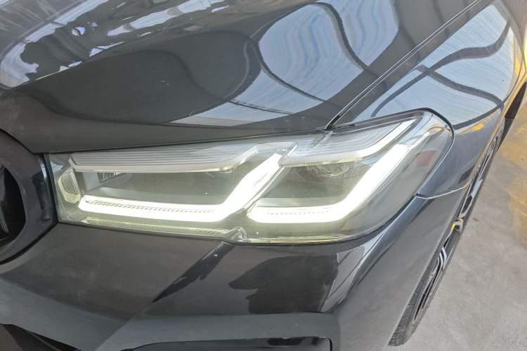 Used BMW 5 Series 2023 530Li Luxury Edition M Sport Package Left Front Headlight