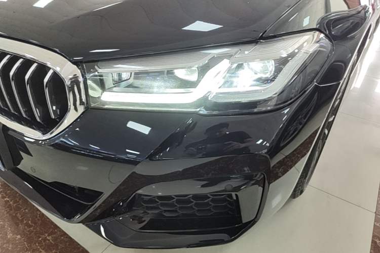 Used BMW 5 Series 2023 530Li Leading Model M Sport Package Left Front Headlight