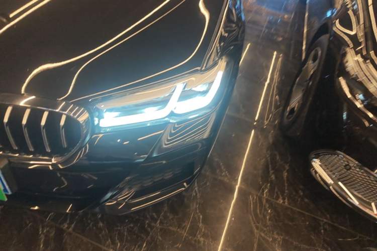 Used BMW 5 Series 2023 530Li Leading Model M Sport Package Left Front Headlight
