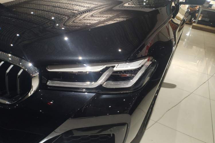 Used BMW 5 Series 2023 Restyled 530Li Leading Edition M Sport Package Left Front Headlight