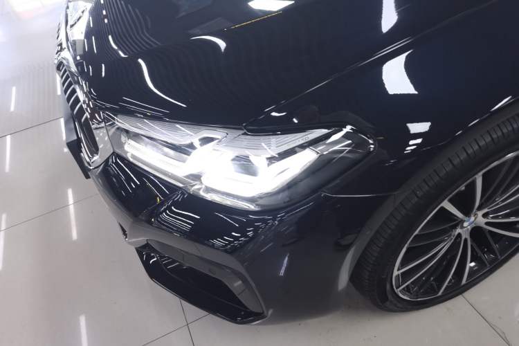 Used BMW 5 Series 2023 Restyled 530Li Leading Edition M Sport Package Left Front Headlight