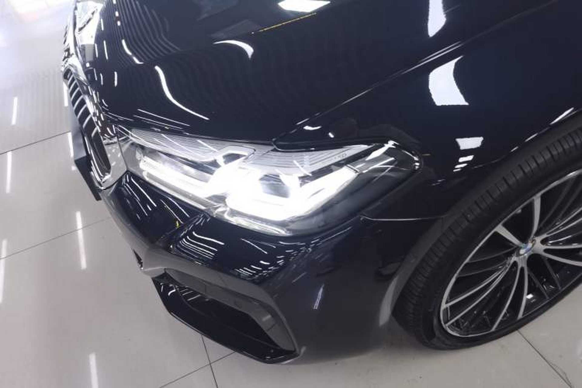 Used BMW 5 Series 2023 Restyled 530Li Leading Edition M Sport Package Left Front Headlight