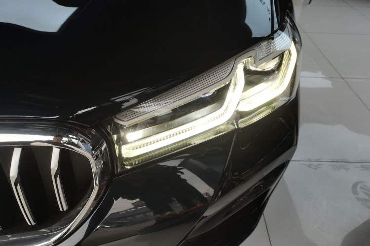 Used BMW 5 Series 2023 Restyled 530Li Leading Edition M Sport Package Left Front Headlight