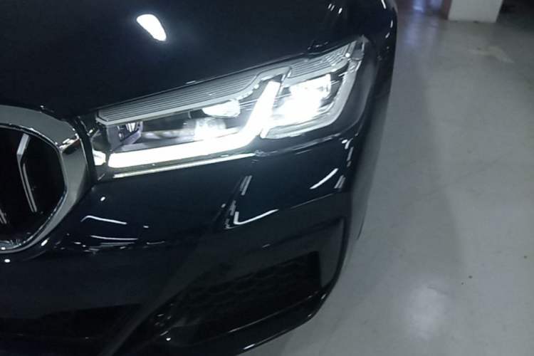 Used BMW 5 Series 2023 Restyled 530Li Leading Edition M Sport Package Left Front Headlight