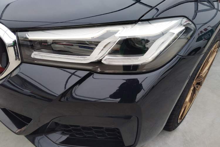 Used BMW 5 Series 2023 530Li Luxury Edition M Sport Package Left Front Headlight