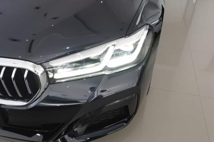Used BMW 5 Series 2023 530Li Leading Model M Sport Package Left Front Headlight