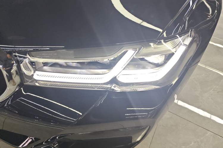 Used BMW 5 Series 2023 530Li Leading Model M Sport Package Left Front Headlight