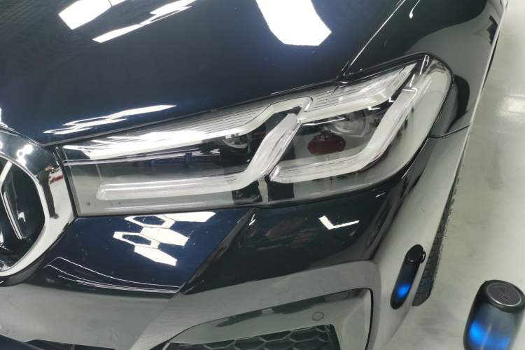Used BMW 5 Series 2023 530Li Luxury Edition M Sport Package Left Front Headlight
