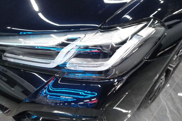 Used BMW 5 Series 2023 530Li Luxury Edition M Sport Package Left Front Headlight