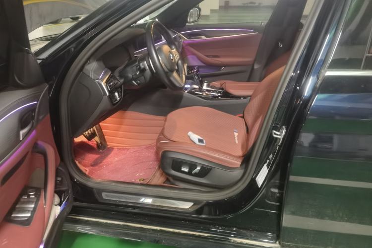 Used BMW 5 Series 2023 530Li Leading Model M Sport Package Left Front Seat