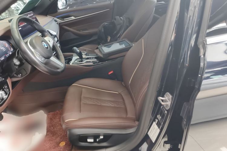 Used BMW 5 Series 2023 530Li Leading Model M Sport Package Left Front Seat