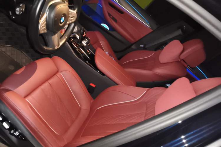 Used BMW 5 Series 2023 Restyled 530Li Luxury Edition M Sport Package Left Front Seat