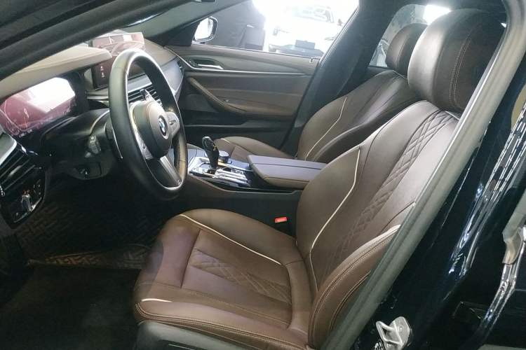 Used BMW 5 Series 2023 530Li Leading Model M Sport Package Left Front Seat