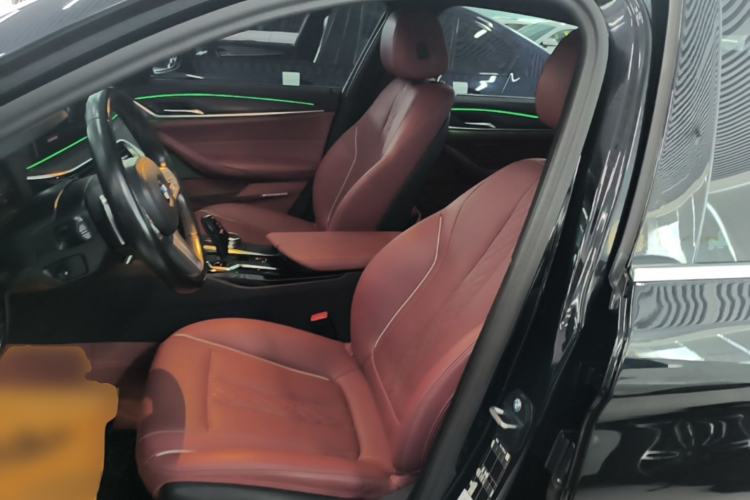Used BMW 5 Series 2023 530Li Leading Model M Sport Package Left Front Seat