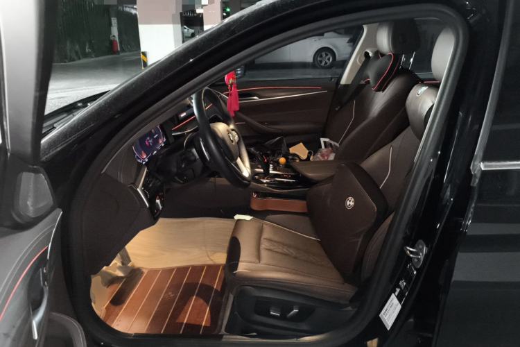 Used BMW 5 Series 2023 530Li Leading Edition Luxury Package Left Front Seat