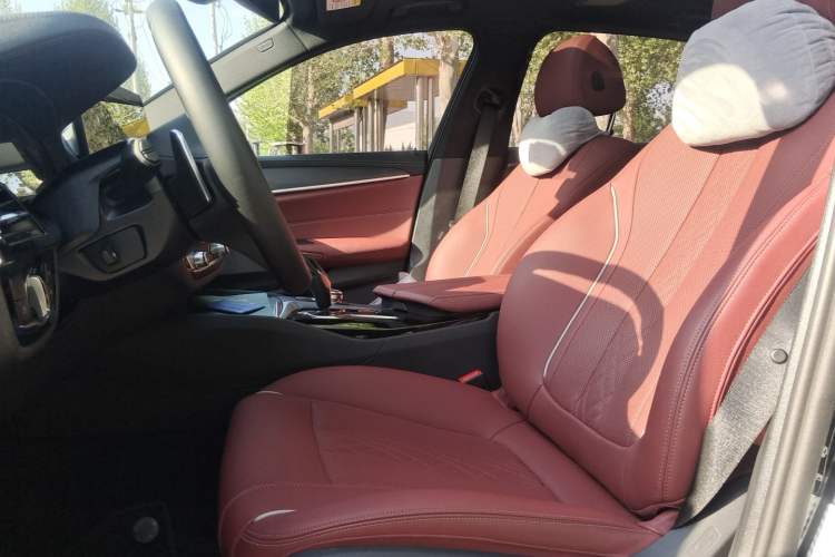 Used BMW 5 Series 2023 530Li Leading Model M Sport Package Left Front Seat