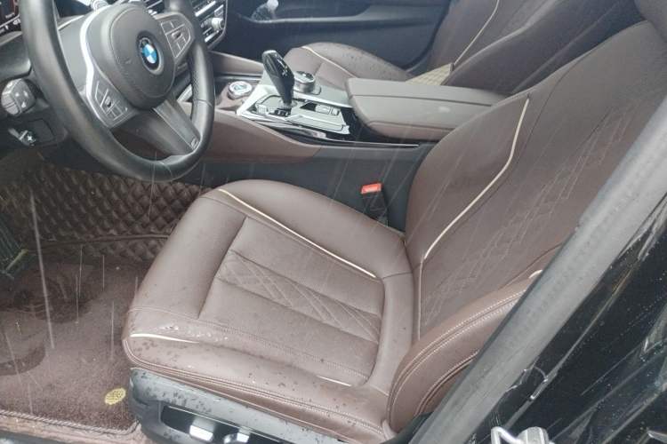 Used BMW 5 Series 2023 530Li Leading Model M Sport Package Left Front Seat