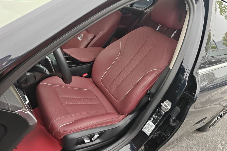 Used BMW 5 Series 2023 530Li Leading Edition Luxury Package Left Front Seat