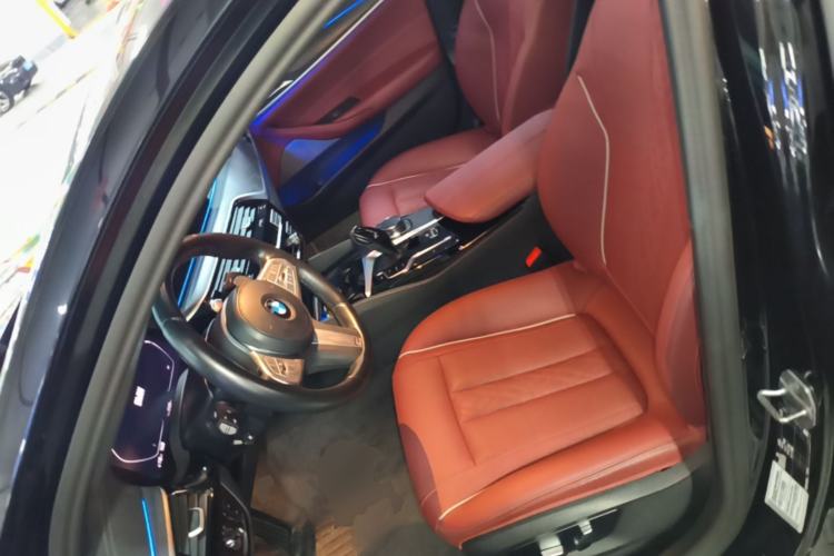 Used BMW 5 Series 2023 530Li Leading Model M Sport Package Left Front Seat