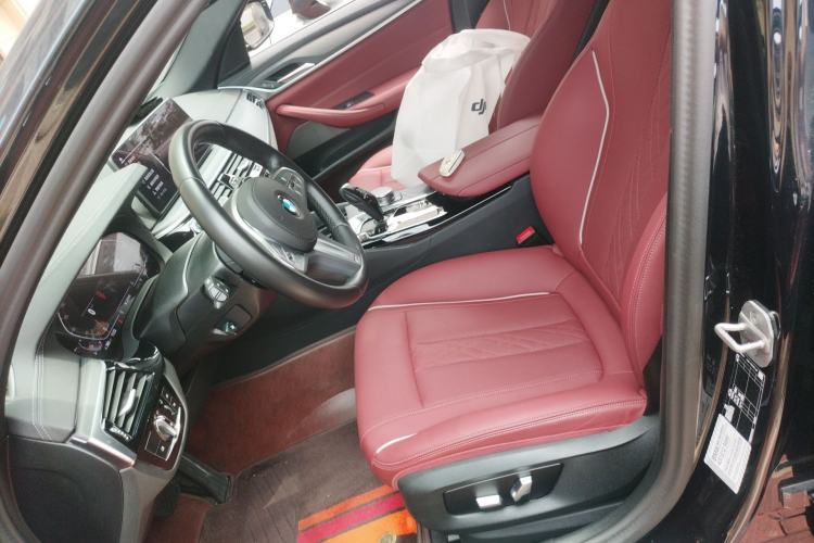 Used BMW 5 Series 2023 530Li Leading Model M Sport Package Left Front Seat