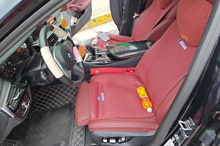 Used BMW 5 Series 2023 530Li Luxury Edition M Sport Package Left Front Seat