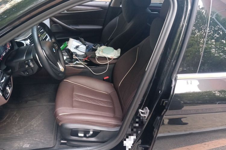 Used BMW 5 Series 2023 530Li xDrive Luxury Package Left Front Seat