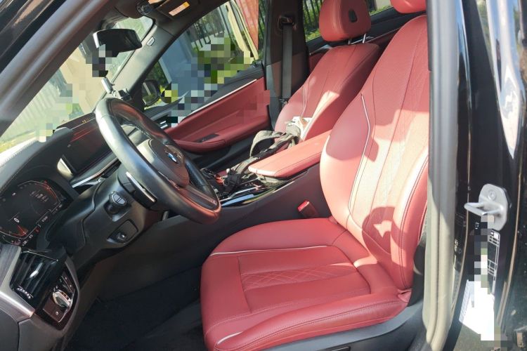 Used BMW 5 Series 2023 Restyled 530Li Leading Edition M Sport Package Left Front Seat