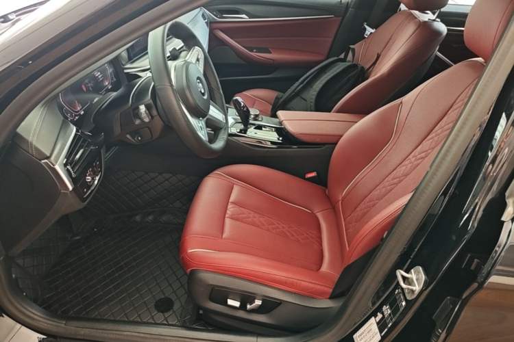 Used BMW 5 Series 2023 530Li Leading Model M Sport Package Left Front Seat