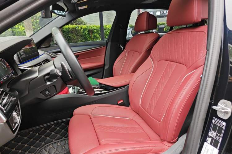 Used BMW 5 Series 2023 530Li Luxury Edition M Sport Package Left Front Seat