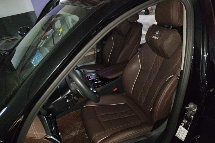 Used BMW 5 Series 2023 530Li Leading Model M Sport Package Left Front Seat