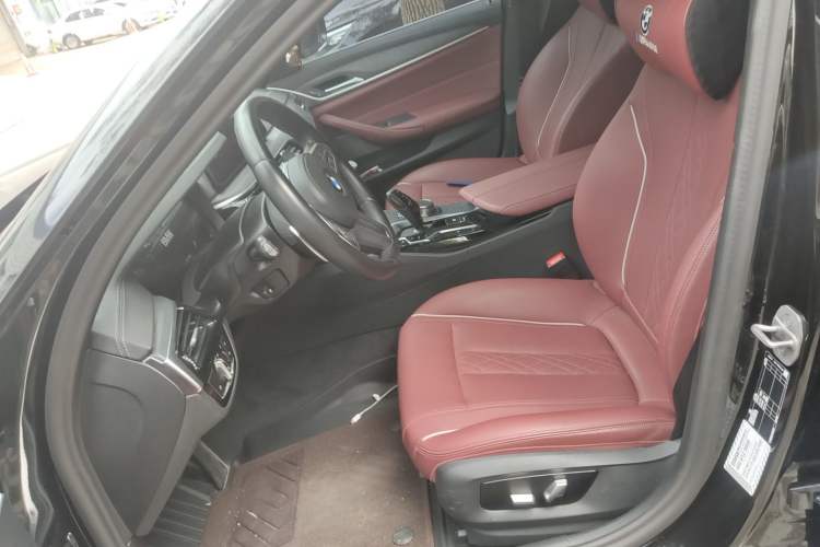 Used BMW 5 Series 2023 530Li Leading Model M Sport Package Left Front Seat