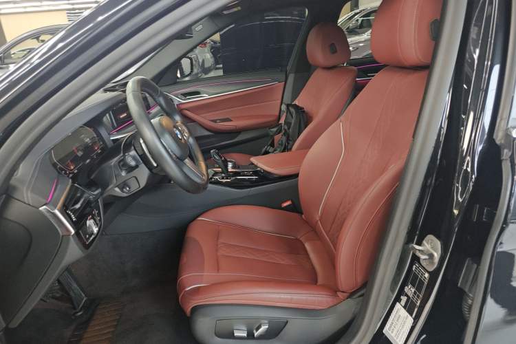 Used BMW 5 Series 2023 530Li Leading Model M Sport Package Left Front Seat