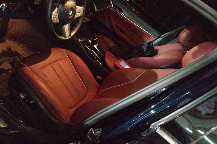 Used BMW 5 Series 2023 530Li Leading Model M Sport Package Left Front Seat