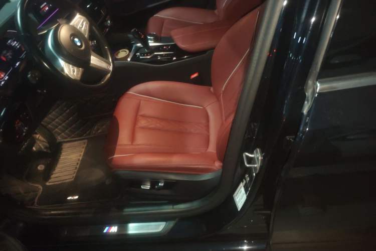 Used BMW 5 Series 2023 530Li Leading Model M Sport Package Left Front Seat