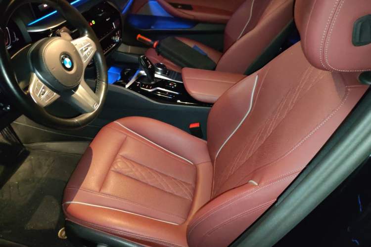 Used BMW 5 Series 2023 530Li Leading Model M Sport Package Left Front Seat